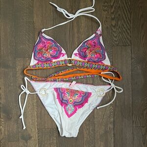 Victoria’s Secret Paisley Bikini Set Size Medium NWOT